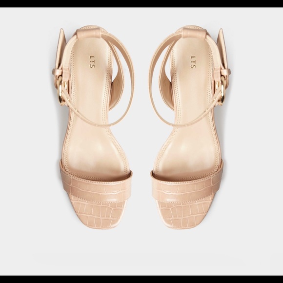 Heels - Picture 2 of 4